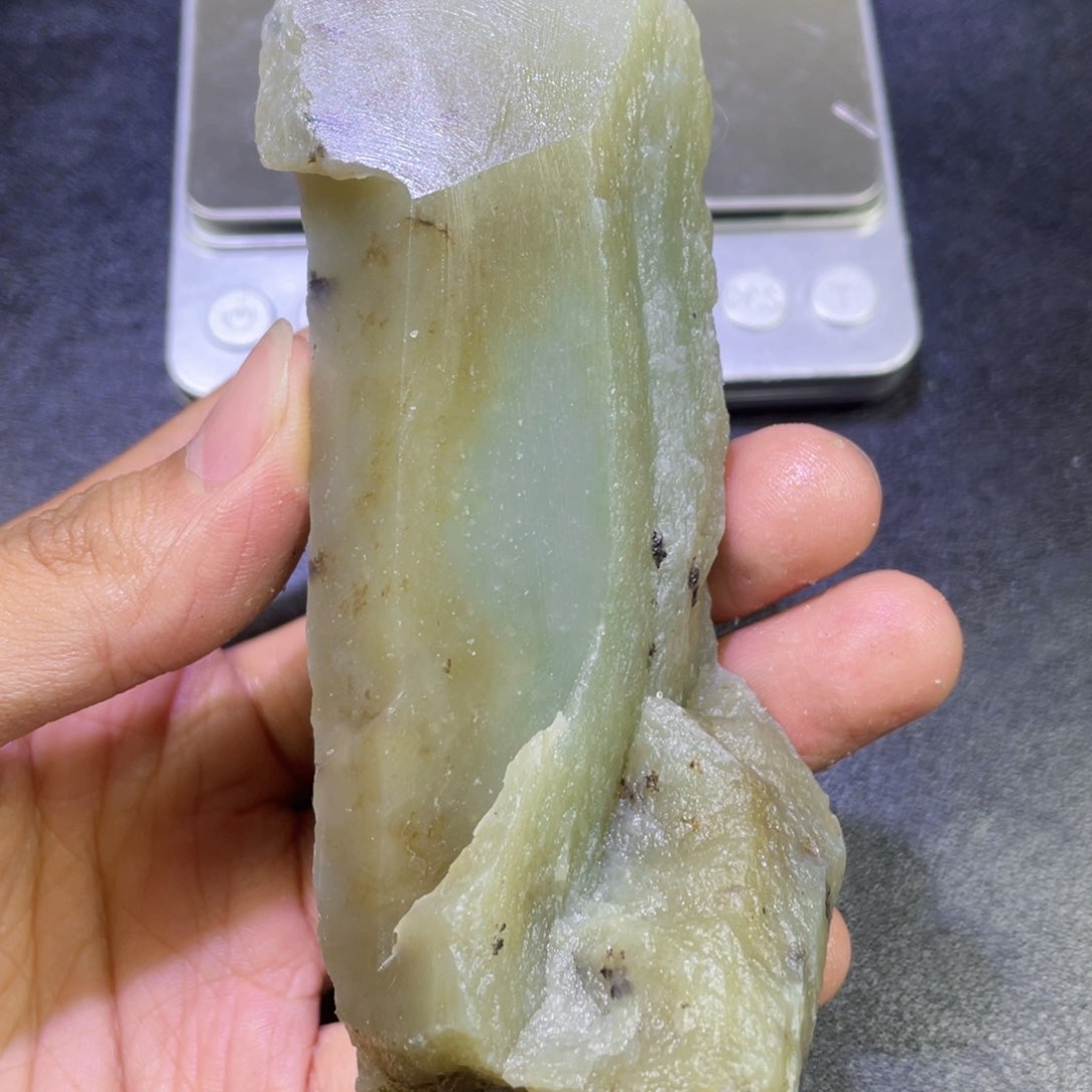 未镶嵌和田玉（糖玉）珠宝半成品