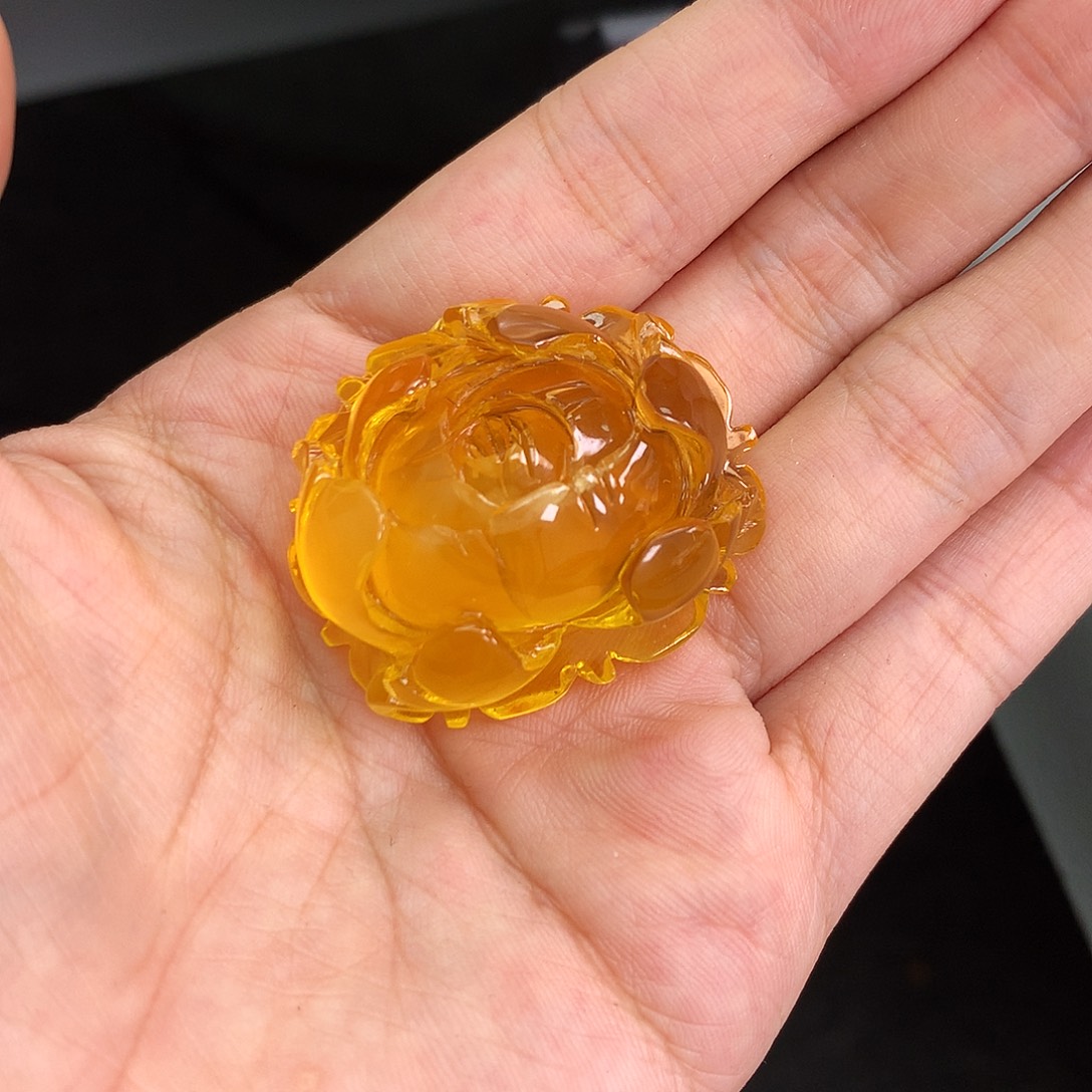 琥珀未镶嵌珠宝奇石