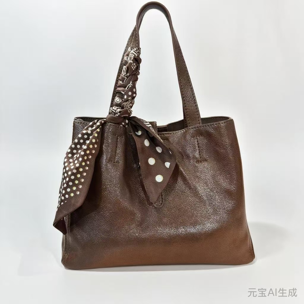 新款时尚百搭女士小众单肩斜挎包CH97