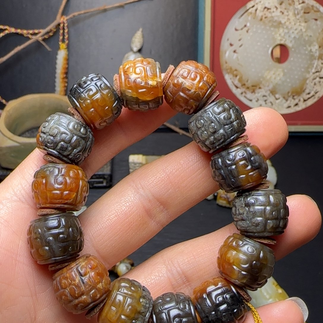 男***要和田玉（糖玉）未镶嵌挂件