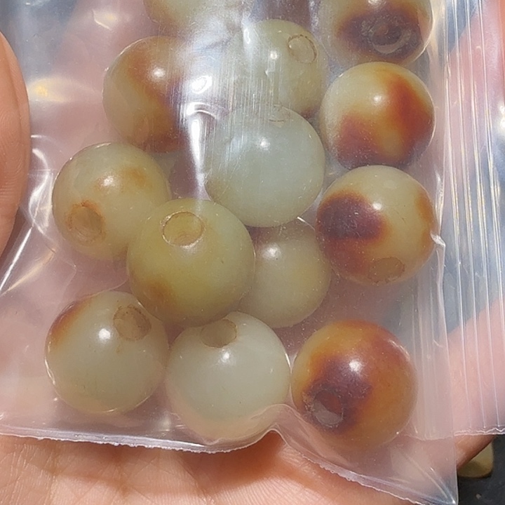 亳***哥和田玉（糖玉）未镶嵌挂件