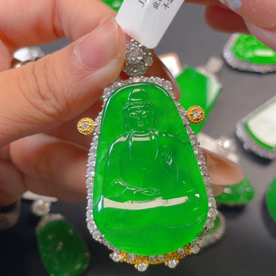 【闪购商品】颈饰银S925镶嵌翡翠翡翠