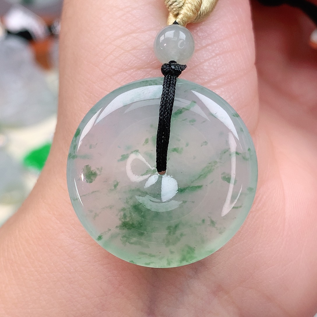 颈饰未镶嵌翡翠扣