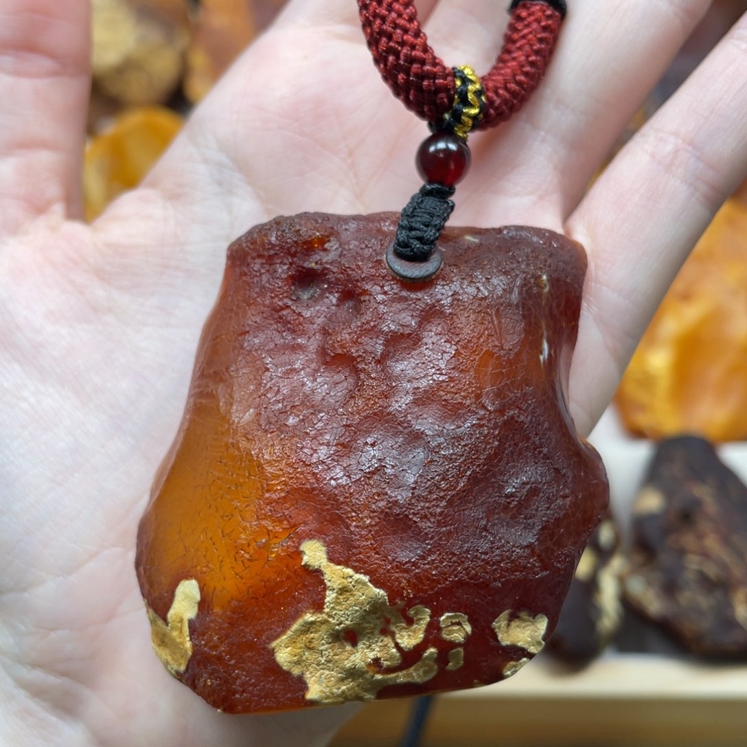 琥珀珠宝奇石未镶嵌