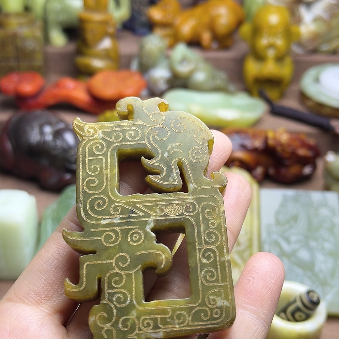 白玉菩提吊坠19。。