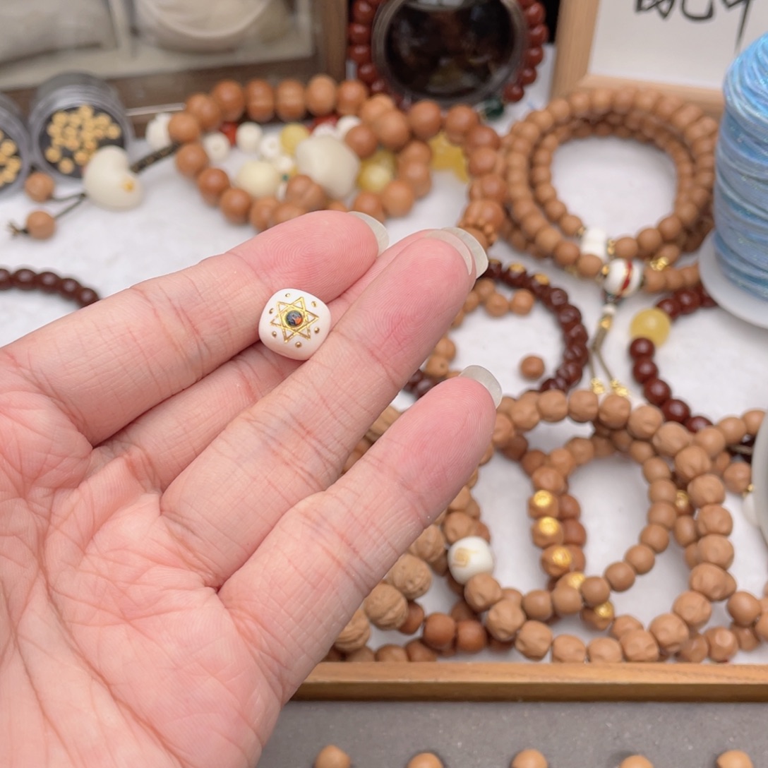 G****手串猴头核桃直切配珠