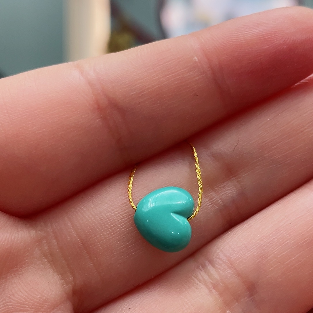 绿松石颈饰未镶嵌