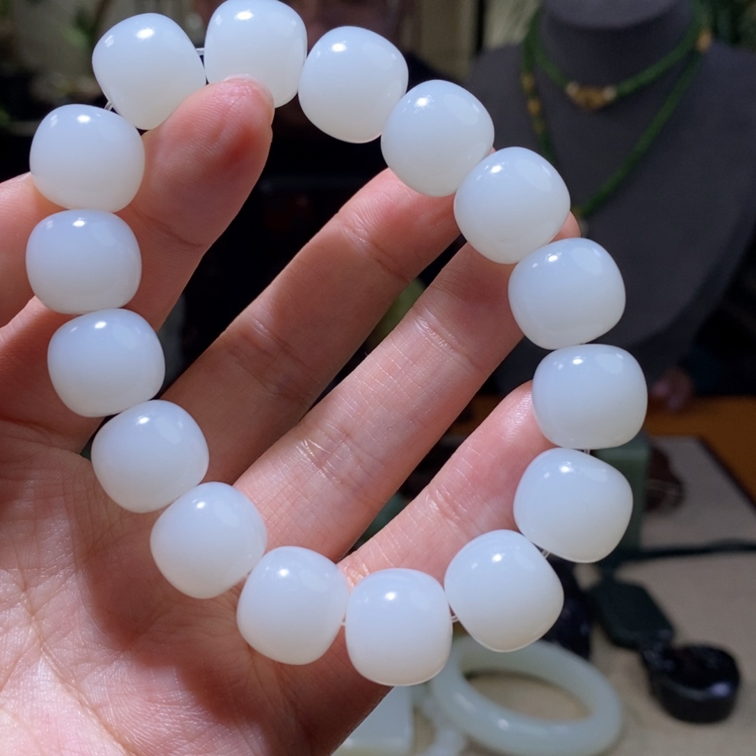 和田玉手链未镶嵌做**人