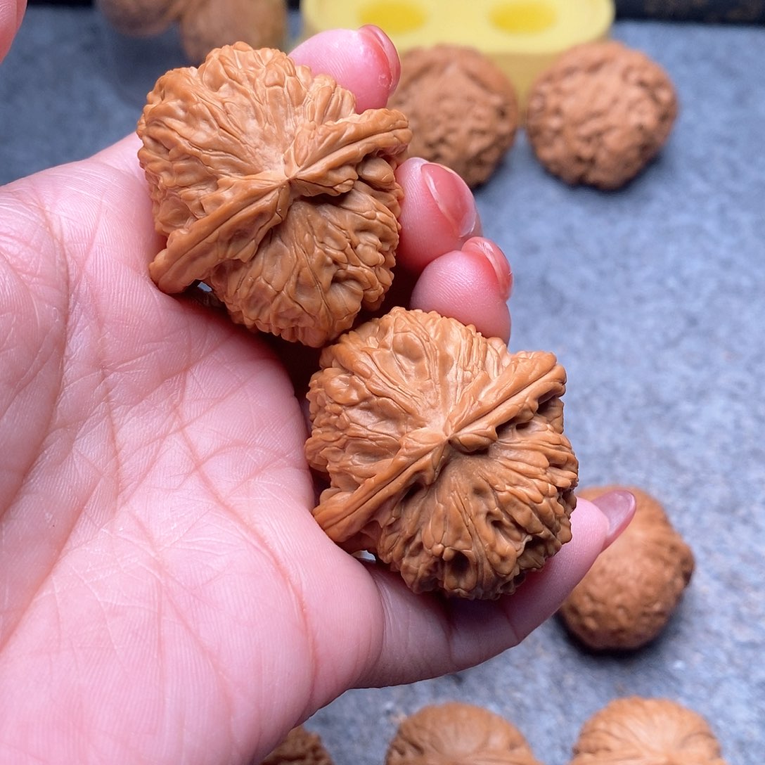 文玩核桃把件I****7精品大肚白狮子41全品