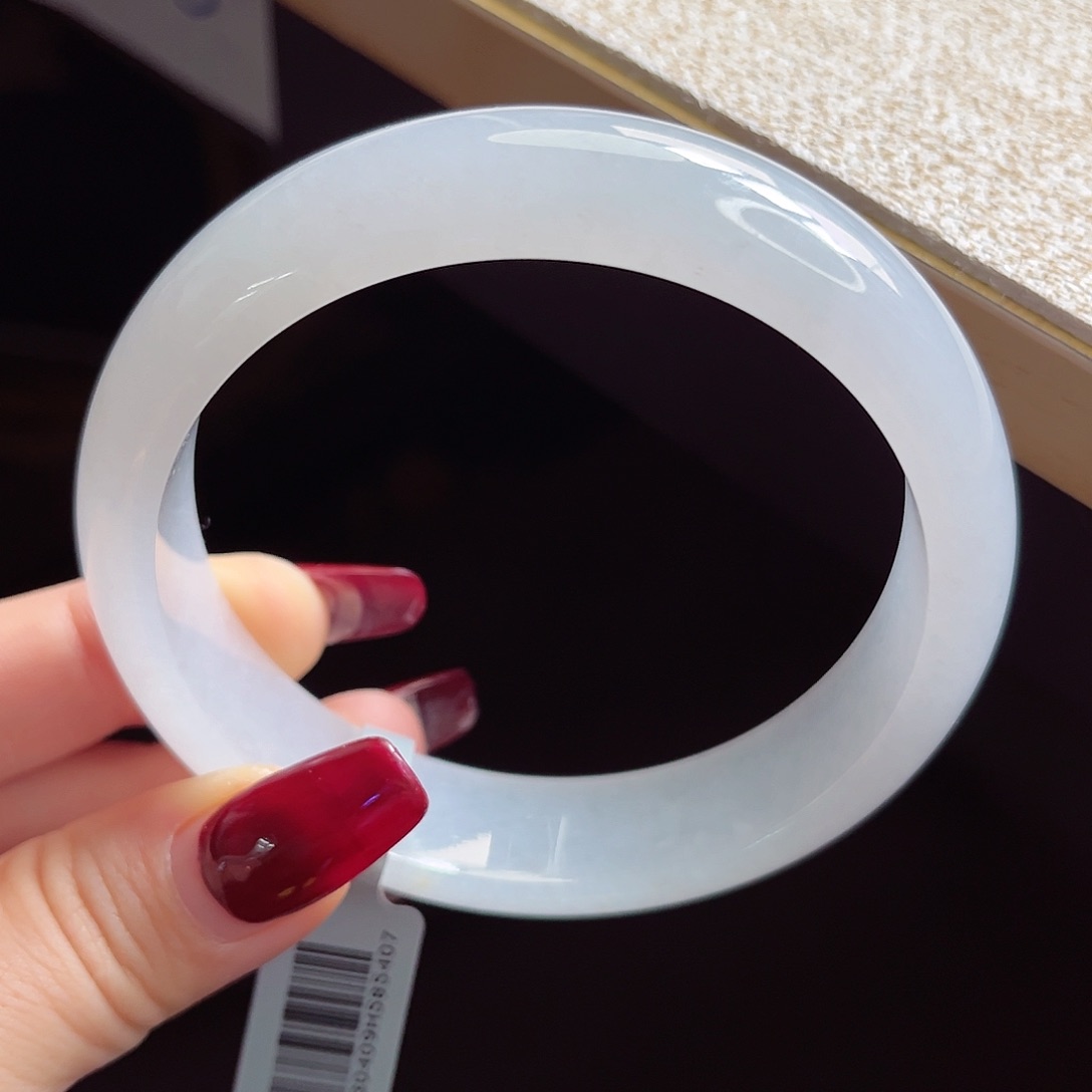 翡翠手镯未镶嵌手镯