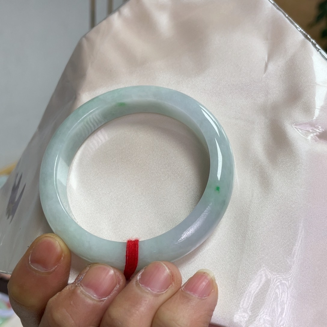 翡翠未镶嵌手镯翡翠