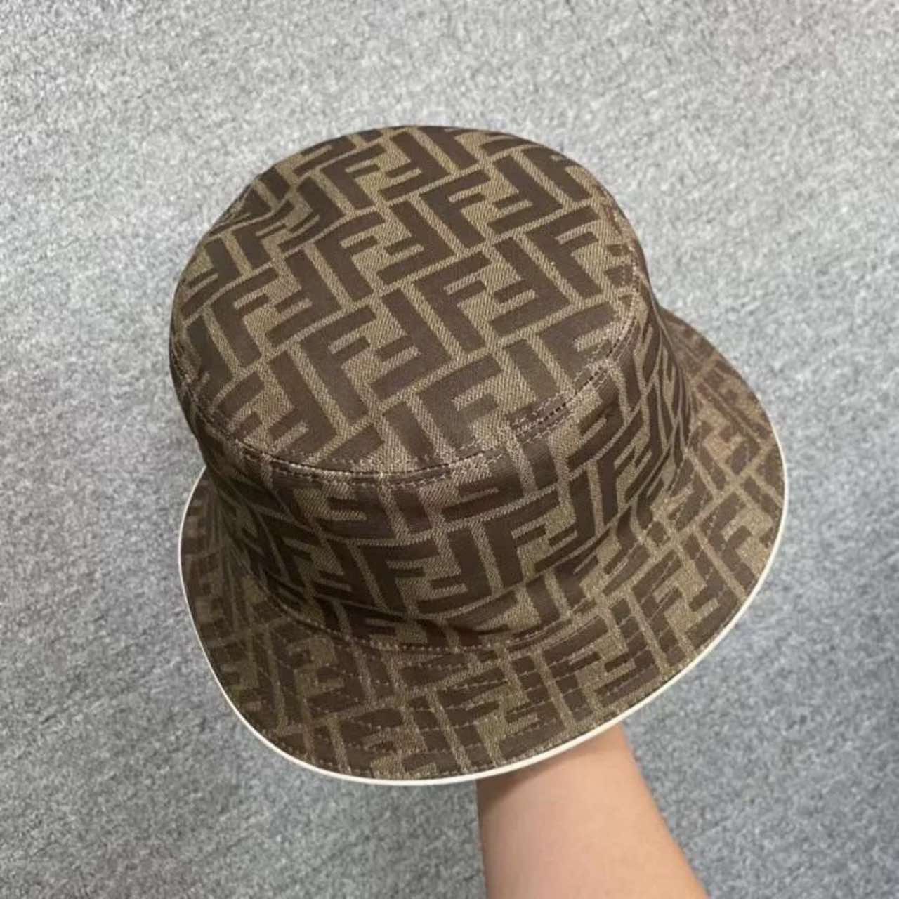 未使用 FENDI/芬迪 汤/P225175054/帽子 59cm