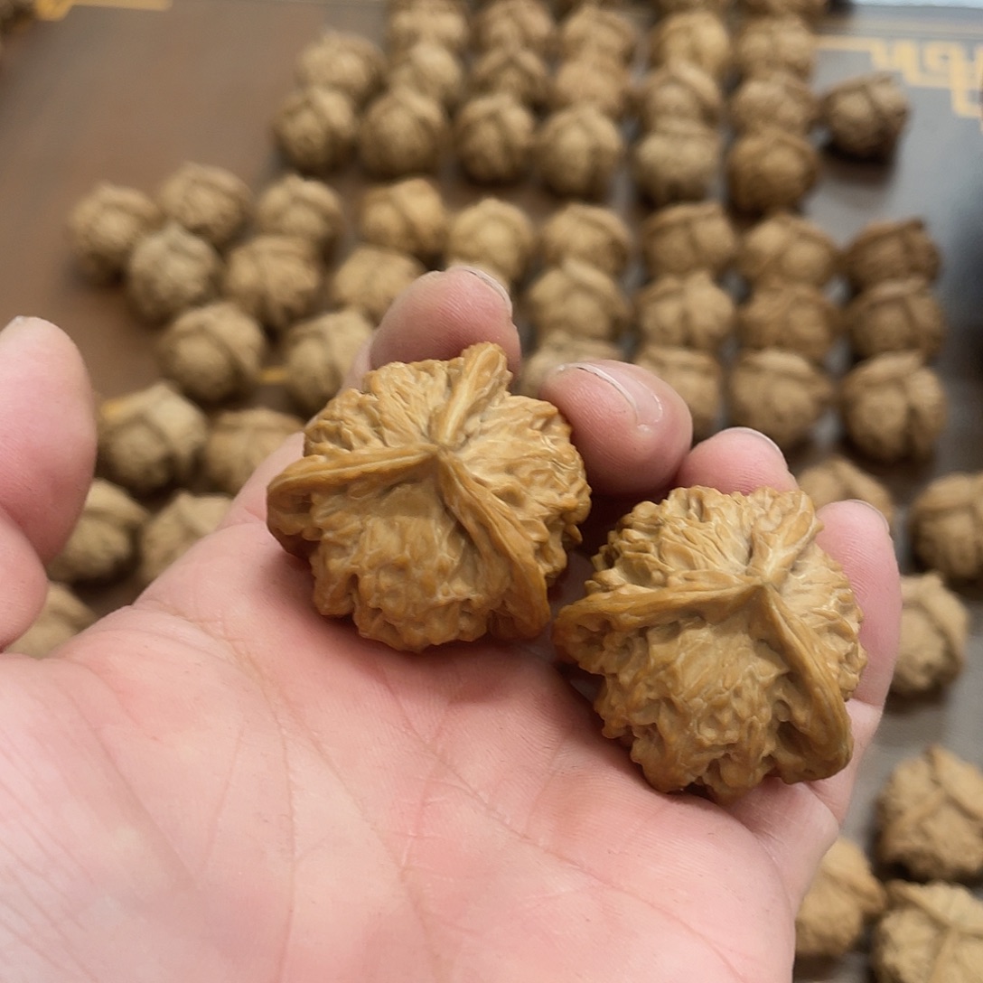 ****水吊坠文玩核桃文玩核桃一物一图