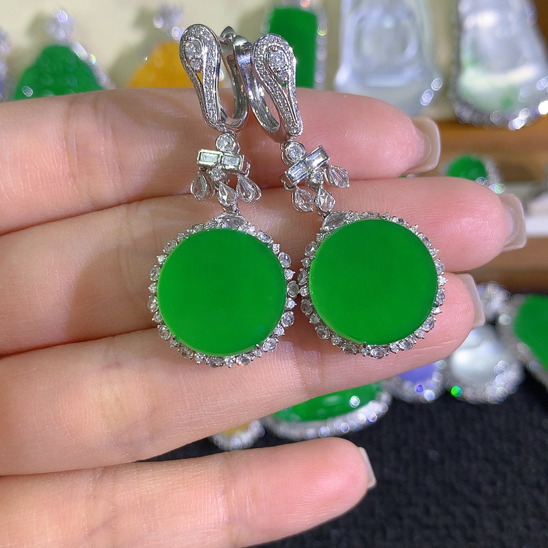 翡翠18K金镶嵌耳饰圆牌耳包