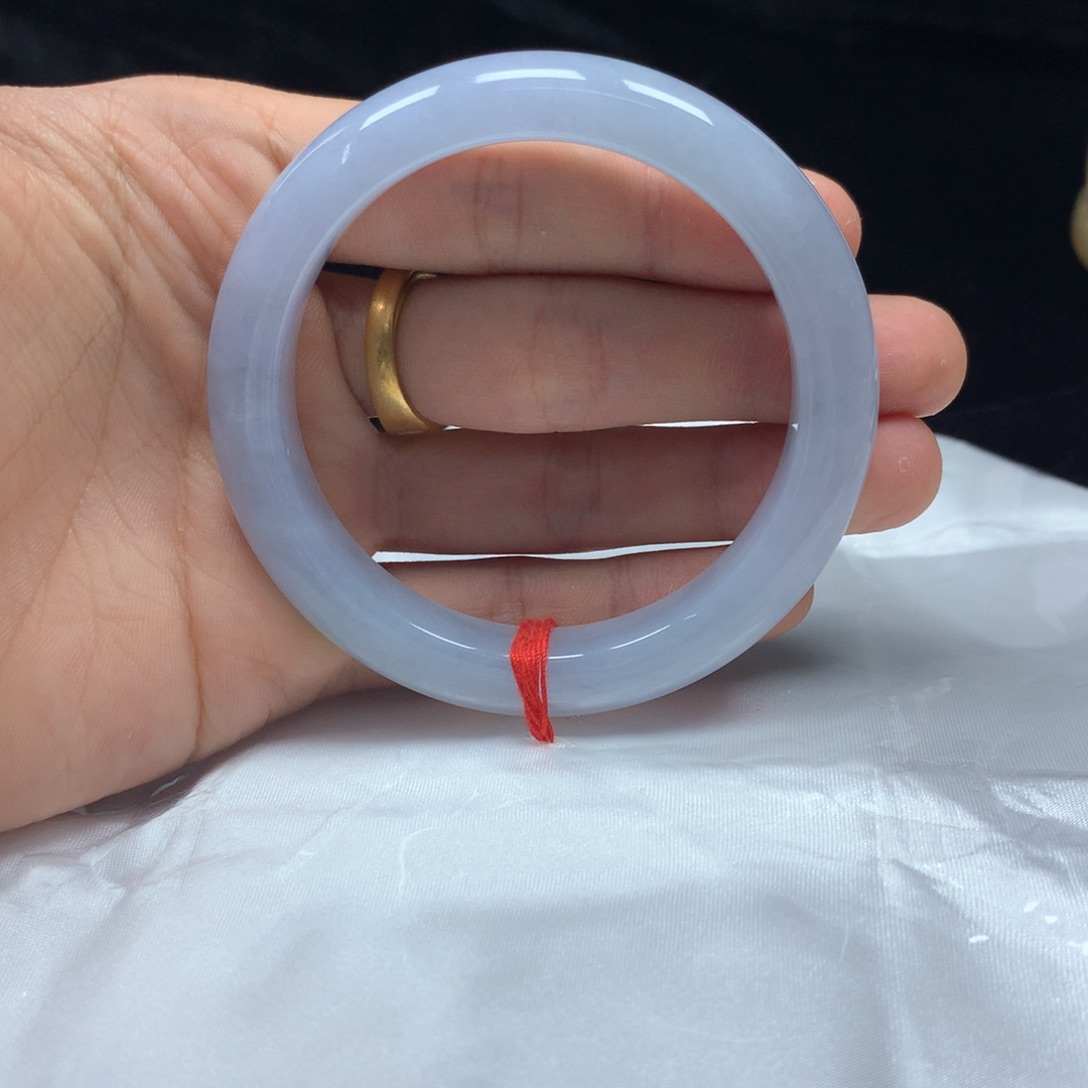 翡翠未镶嵌手镯（圆镯）54.7