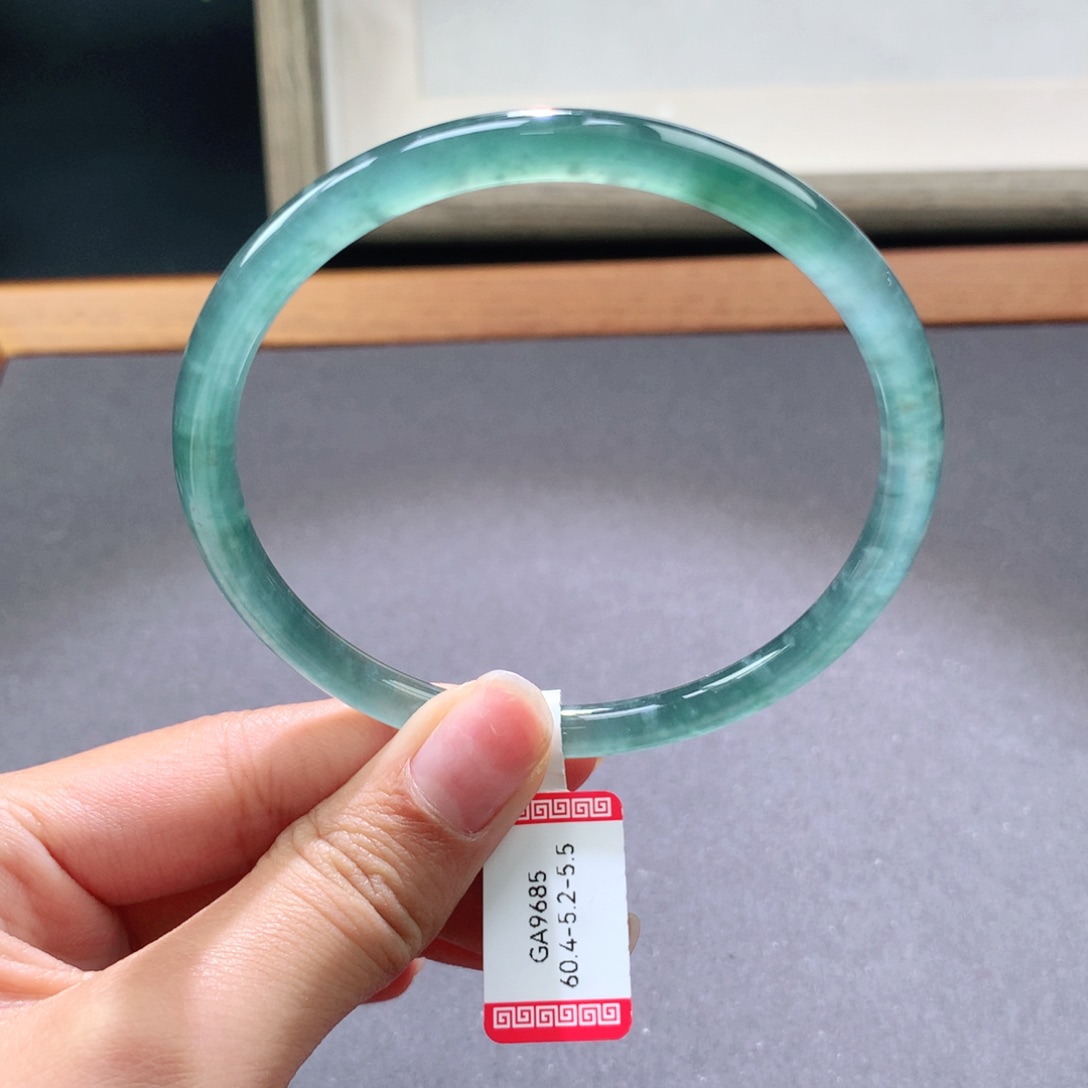 翡翠手镯未镶嵌天然翡翠手镯叮当镯