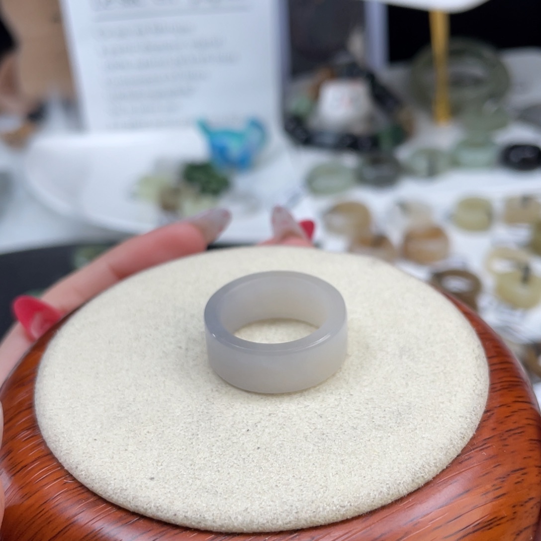 和田玉未镶嵌戒指o35浅紫直切18.1