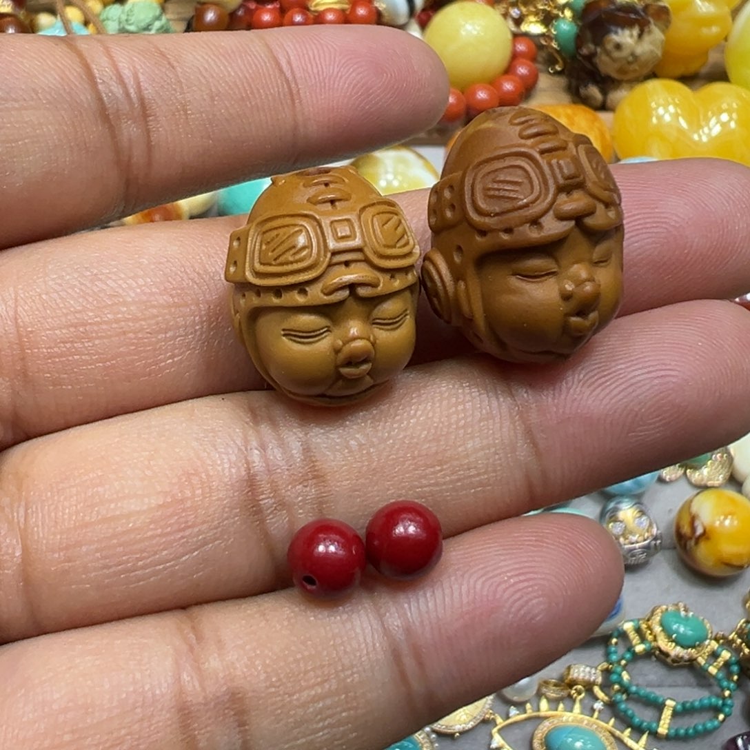 可***儿南红玛瑙未镶嵌颈饰