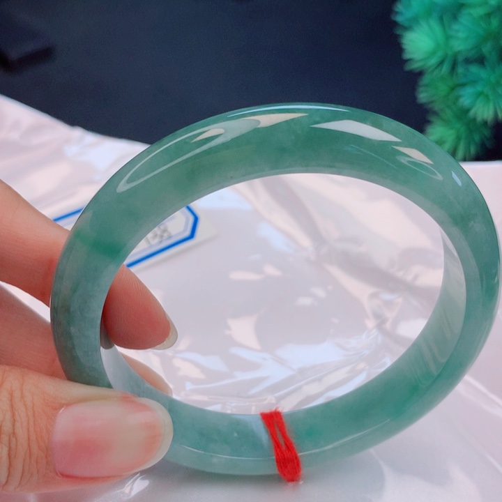 翡翠未镶嵌手镯58圈