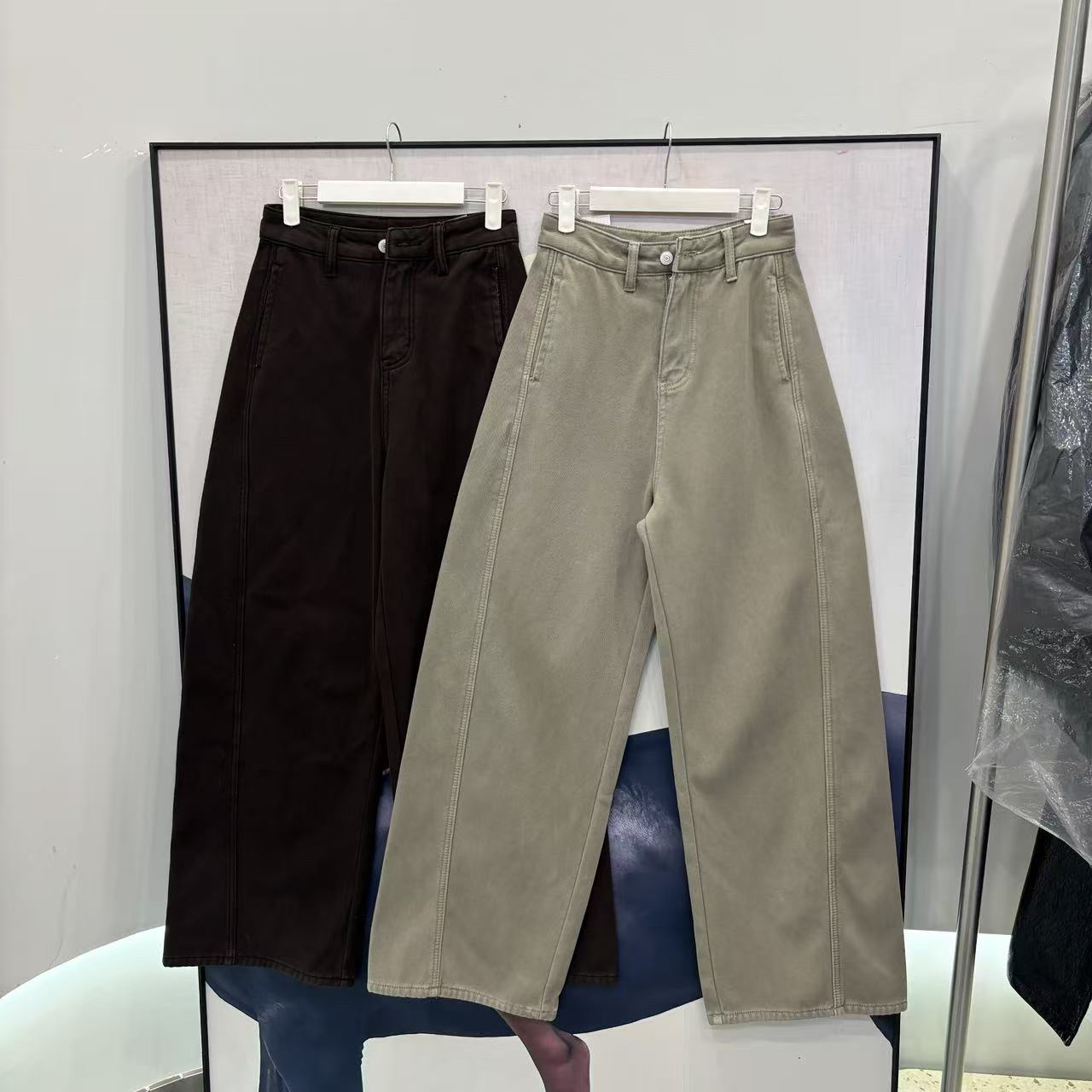 新款加绒加厚直筒弯刀阔腿显瘦牛仔裤