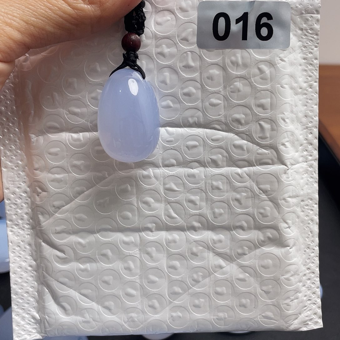 玛瑙/玉髓未镶嵌珠宝奇石