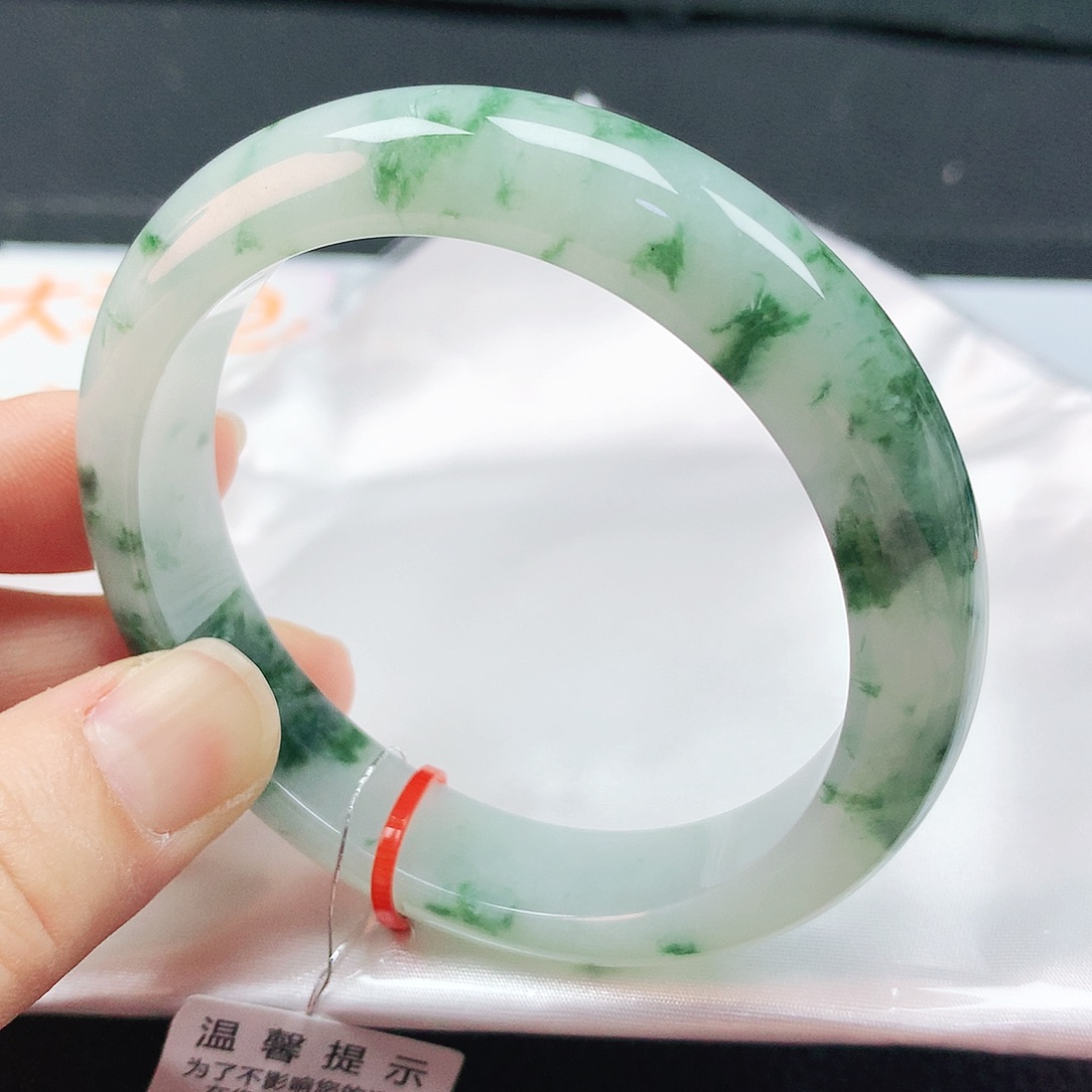 翡翠手镯未镶嵌57.8圈