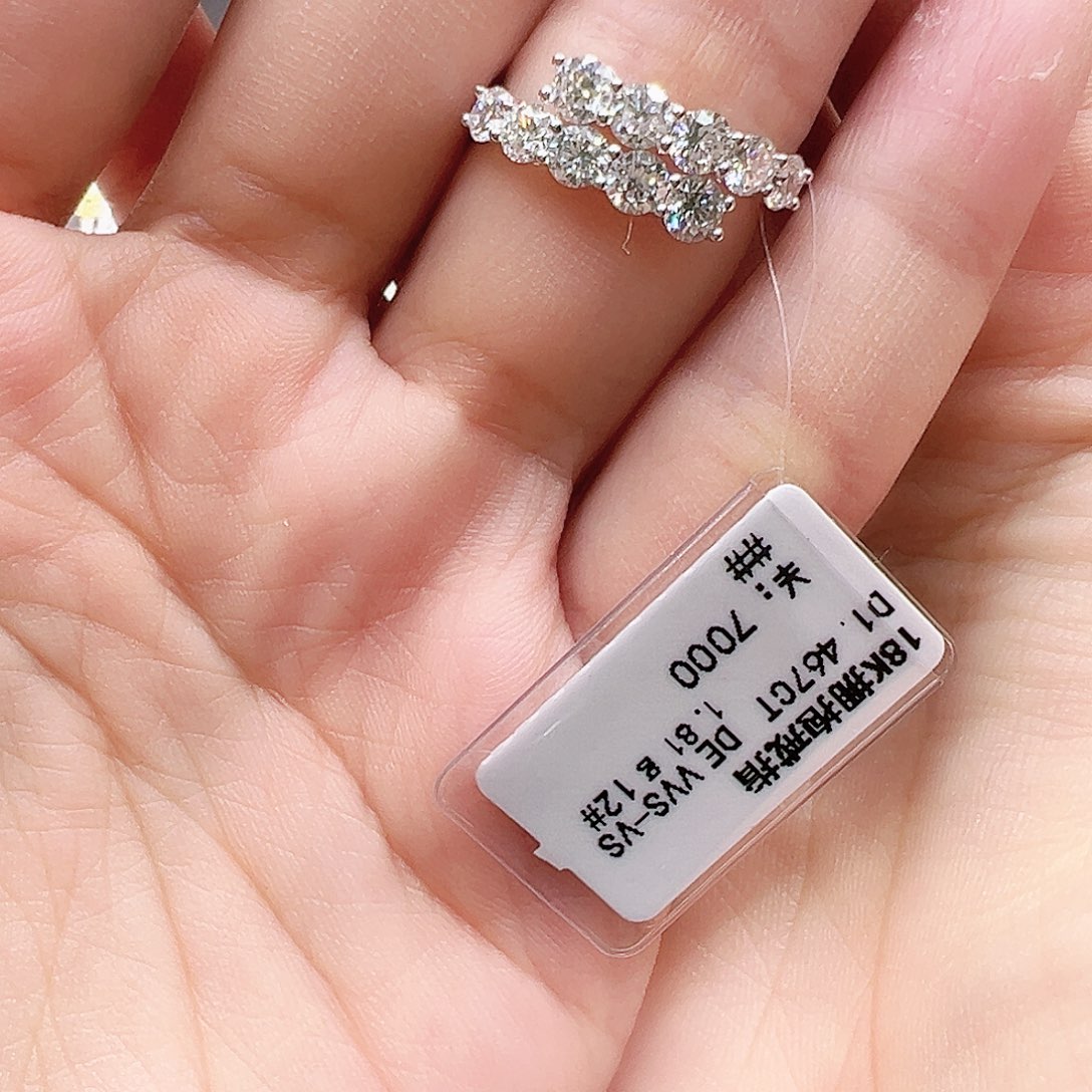 18K金镶嵌实验室培育钻石1.467ct K白拥抱戒指12号圈口
