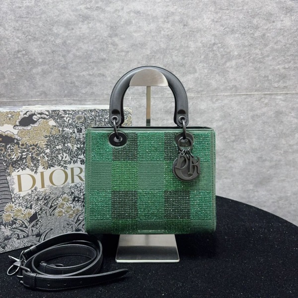 95新/迪奥/市场价38000/包包/250123XZ0018