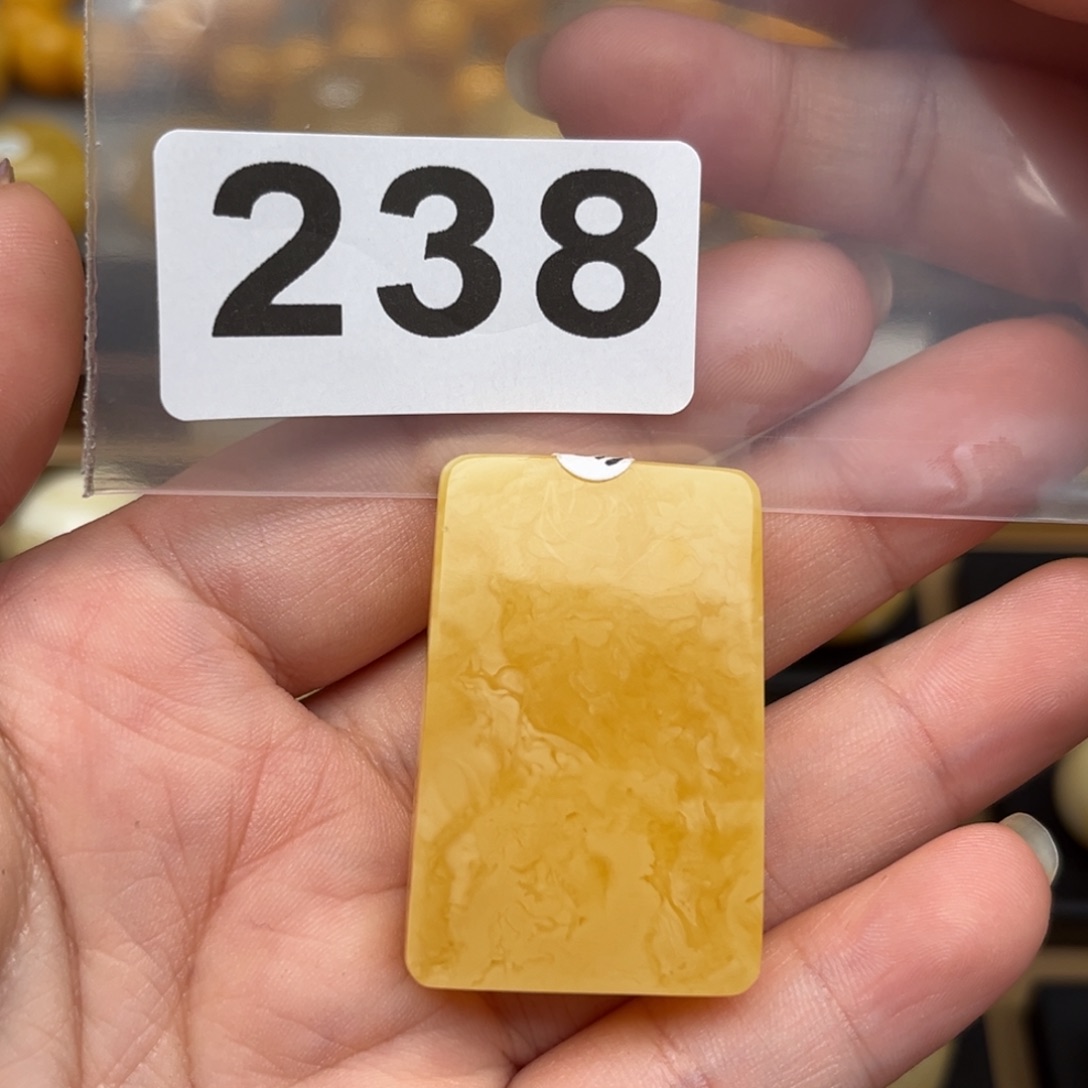 蜜蜡裸石未镶嵌蜜蜡24.9/38/10.7