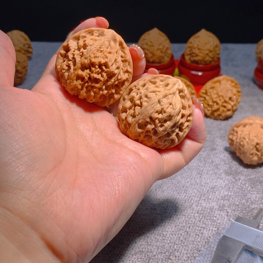 文玩核桃吊坠野牛40全品