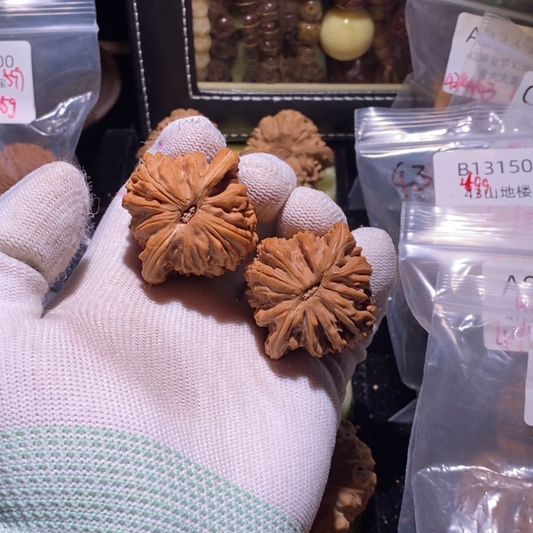 文玩核桃吊坠楼子