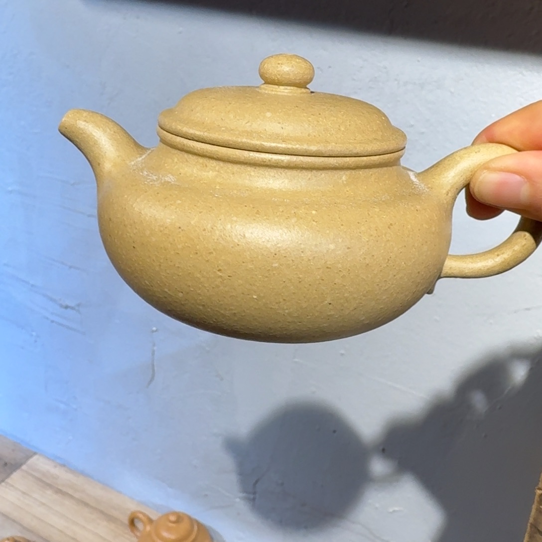 本山绿泥茶壶微瑕200毫升左右