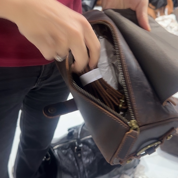 小牛皮（革）牛皮（革）头层牛皮760