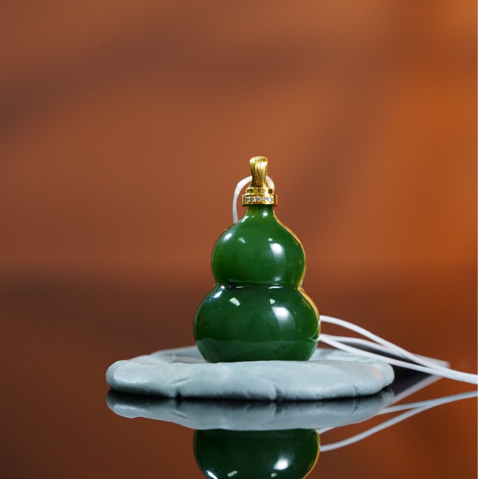 和田玉俄碧菠菜绿葫芦吊坠 9.12g L251108018  A