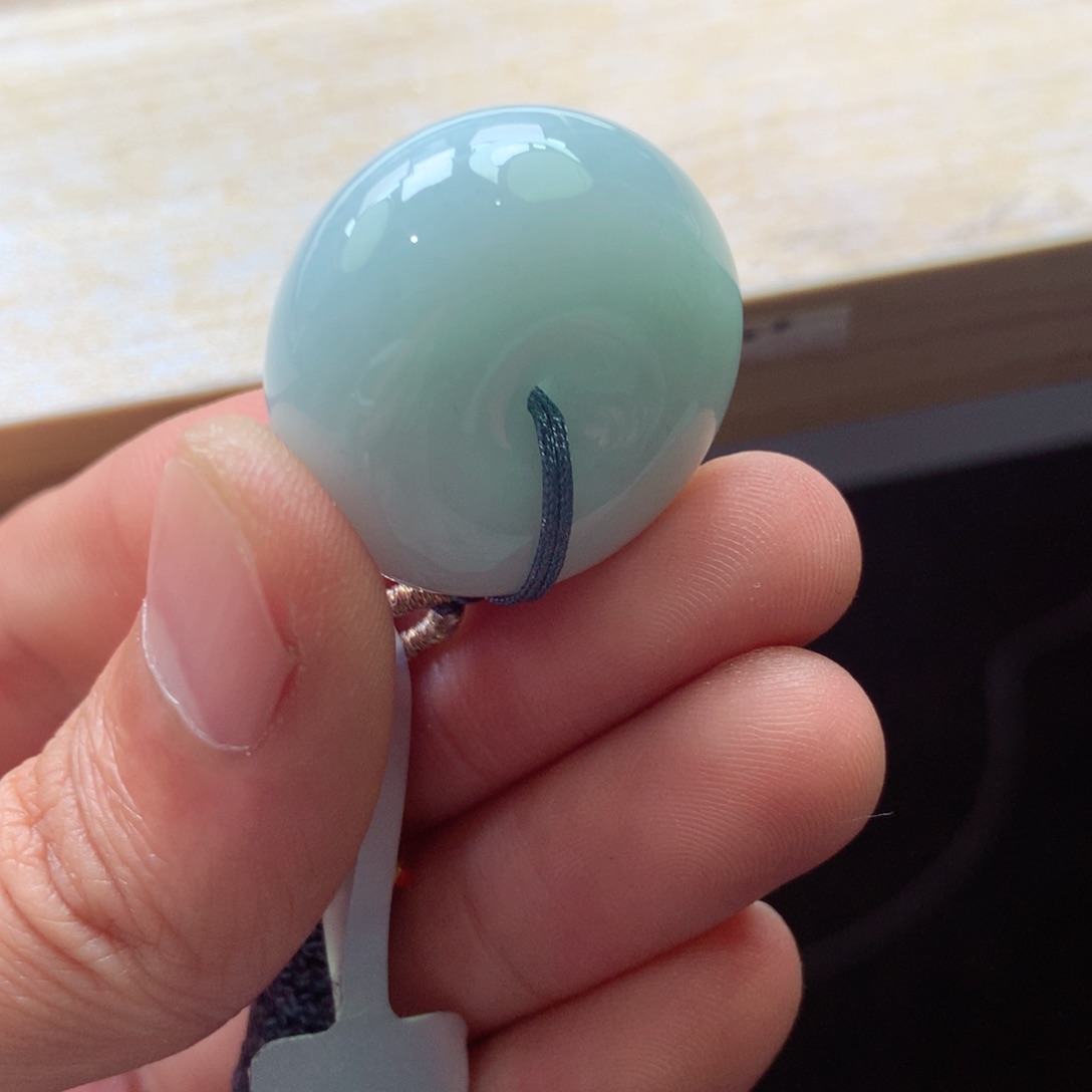 翡翠颈饰未镶嵌吊坠