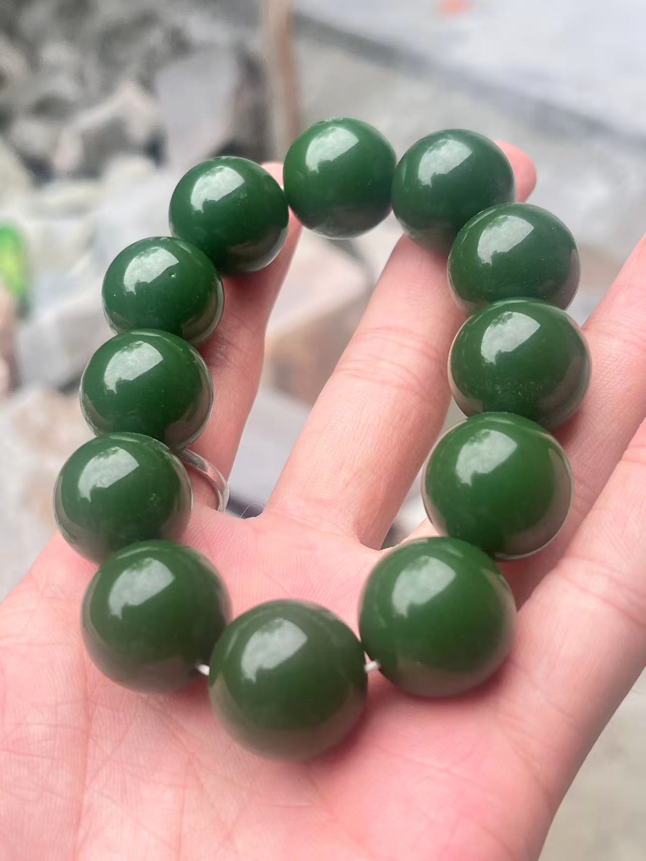 乌兰海菠菜绿手串卡20mm