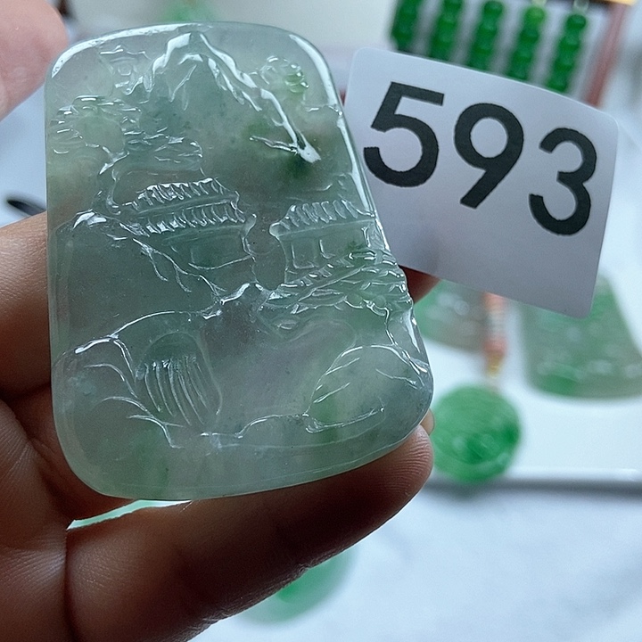 翡翠未镶嵌吊坠(赠链)