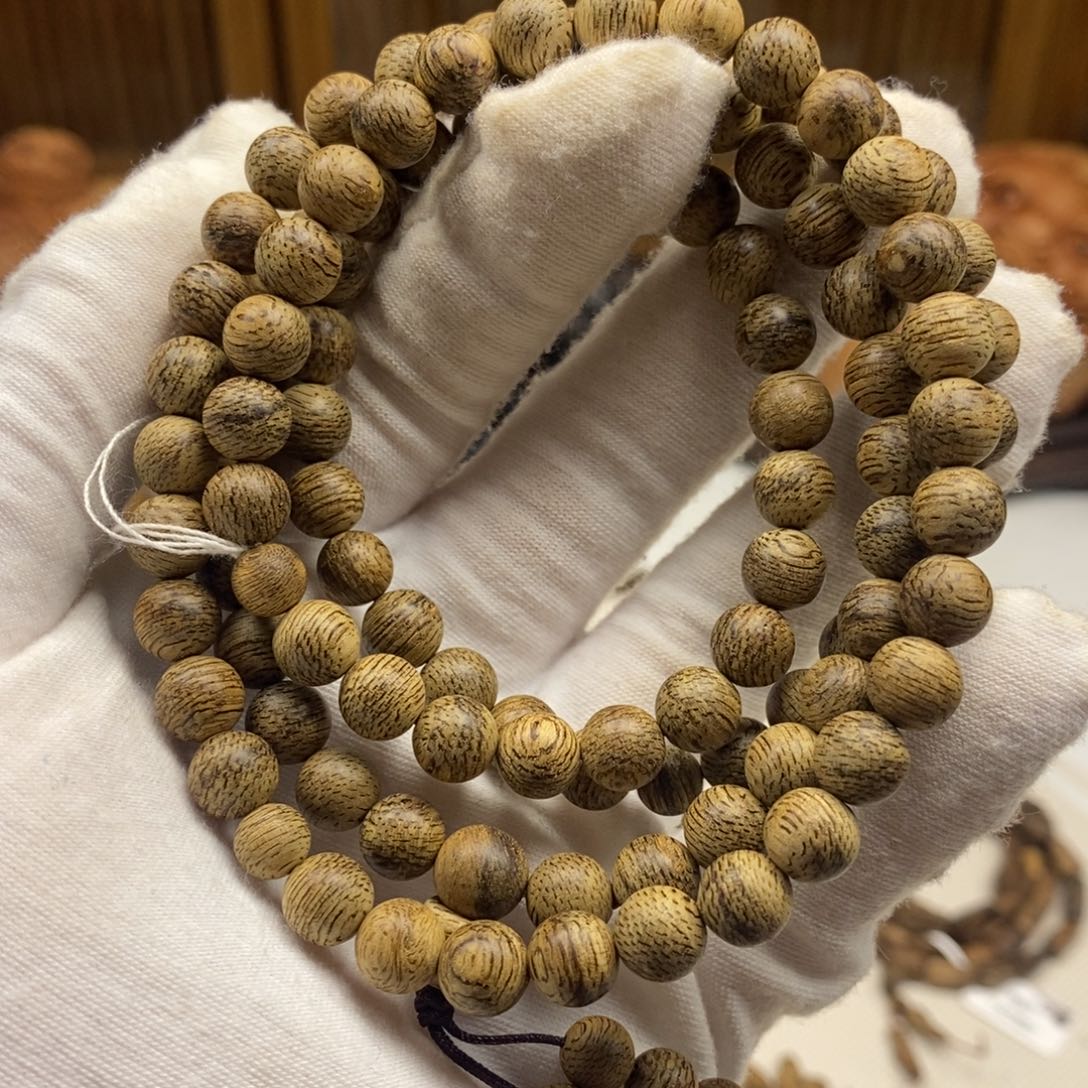 沉香手串文莱 07多 18克