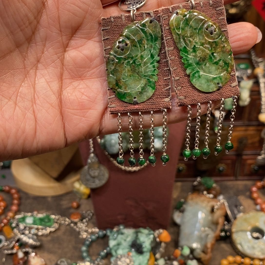 翡翠吊坠(赠链)未镶嵌