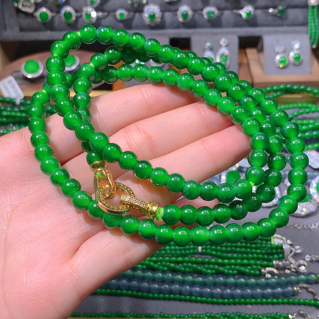 翡翠耳饰未镶嵌奥***天然翡翠