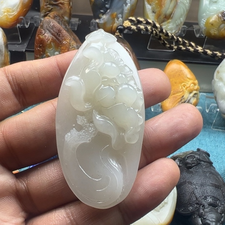 和田玉未镶嵌挂件