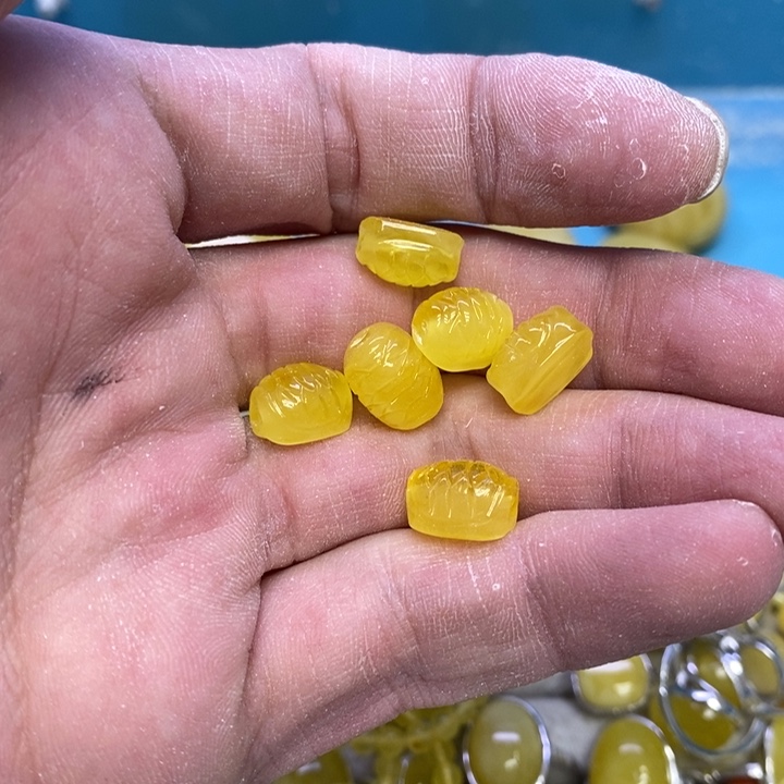 蜜蜡裸石未镶嵌多样性发货2个