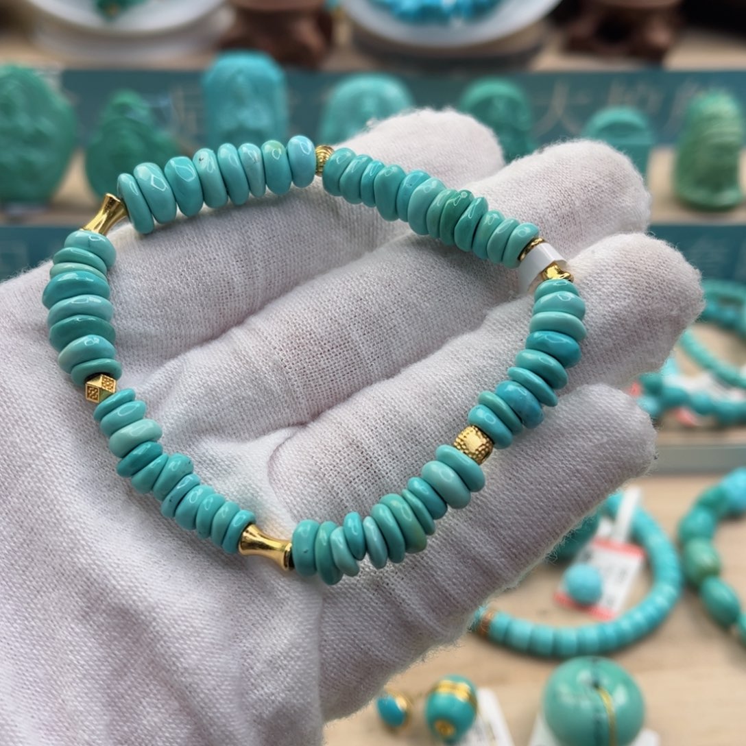 绿松石配饰未镶嵌