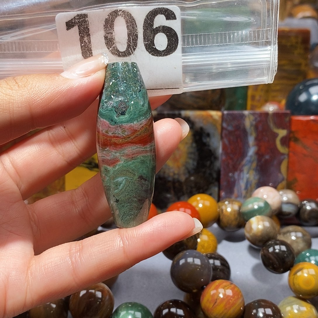 未镶嵌天然北票硅化玉吊坠硅化玉