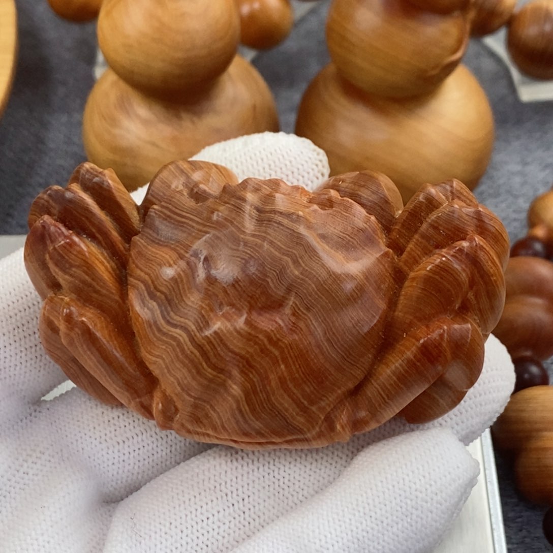 柏木（崖柏）无事牌螃蟹