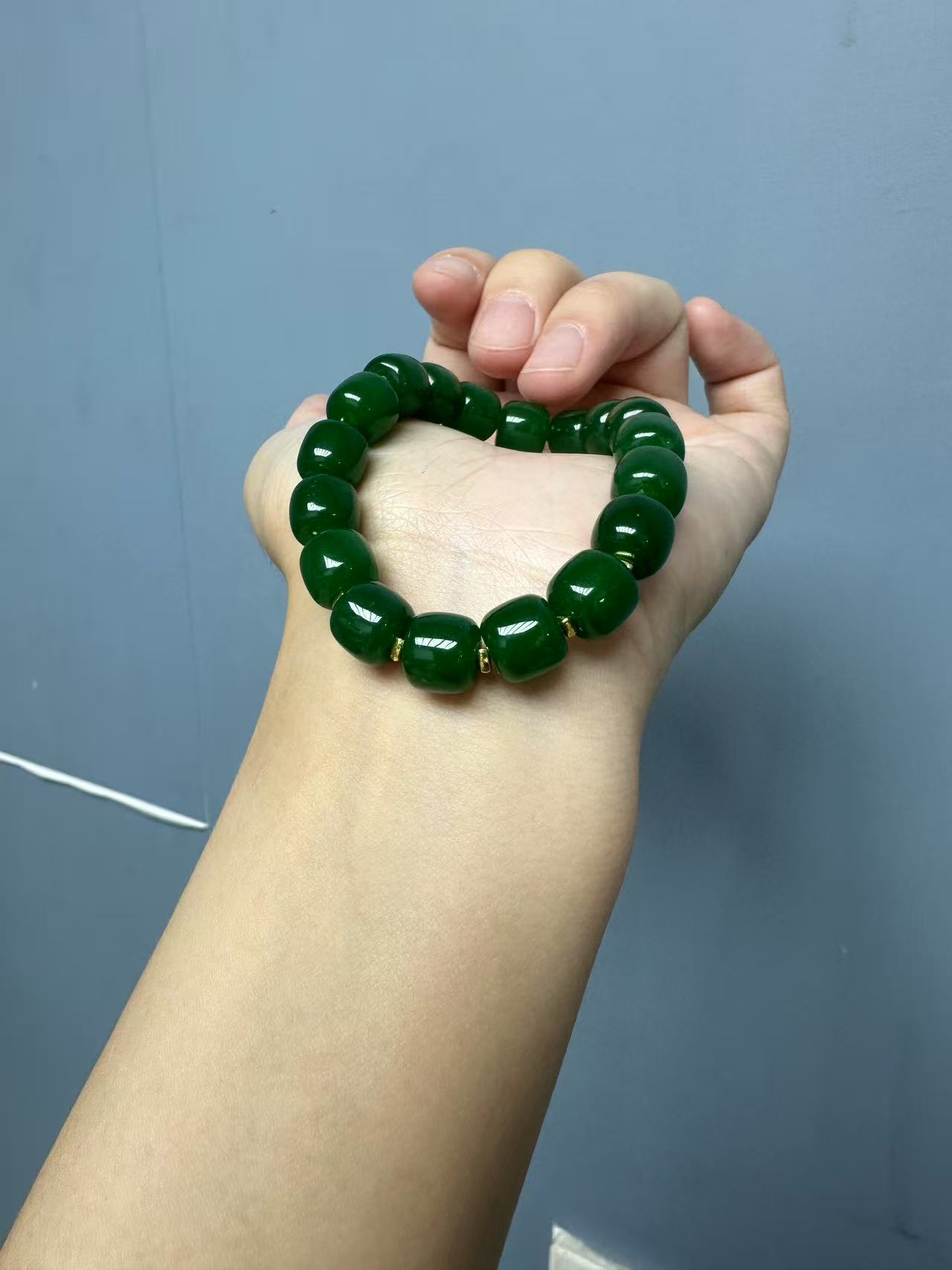 翡翠辣绿14k桶珠手链