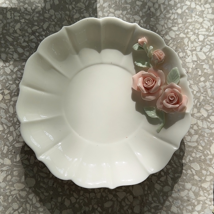 嫣***然手工捏花粉色玫瑰盘
