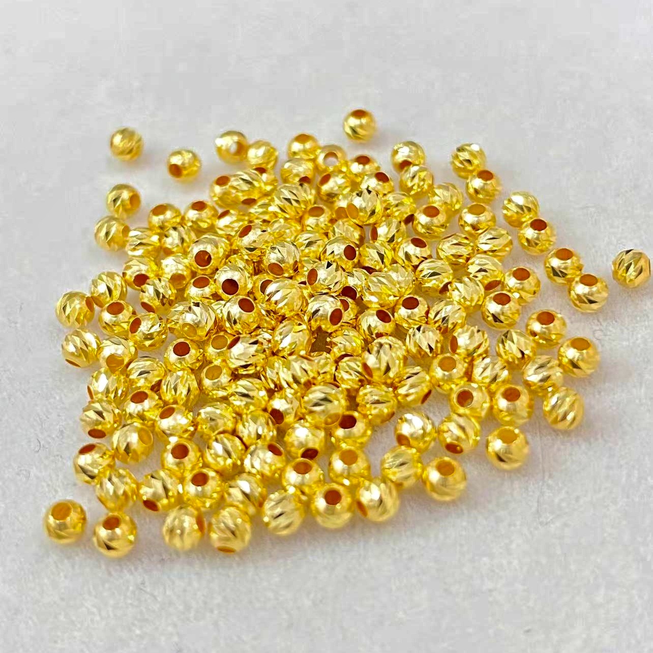 18k金配件车花珠约2.5mm/多样性拍1发5颗约0.02g/颗/只发中通