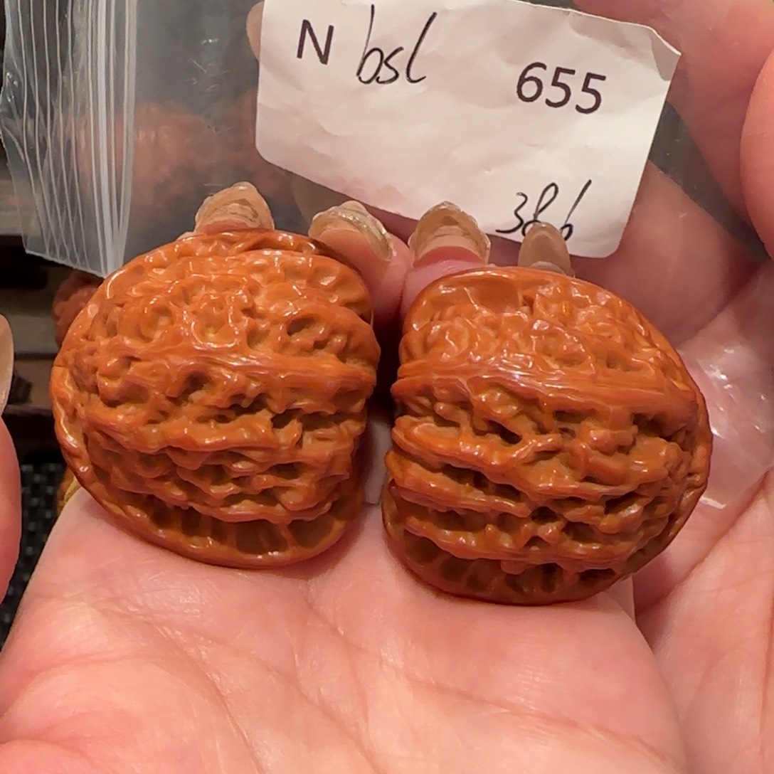 桃核吊坠热*白狮子38精品