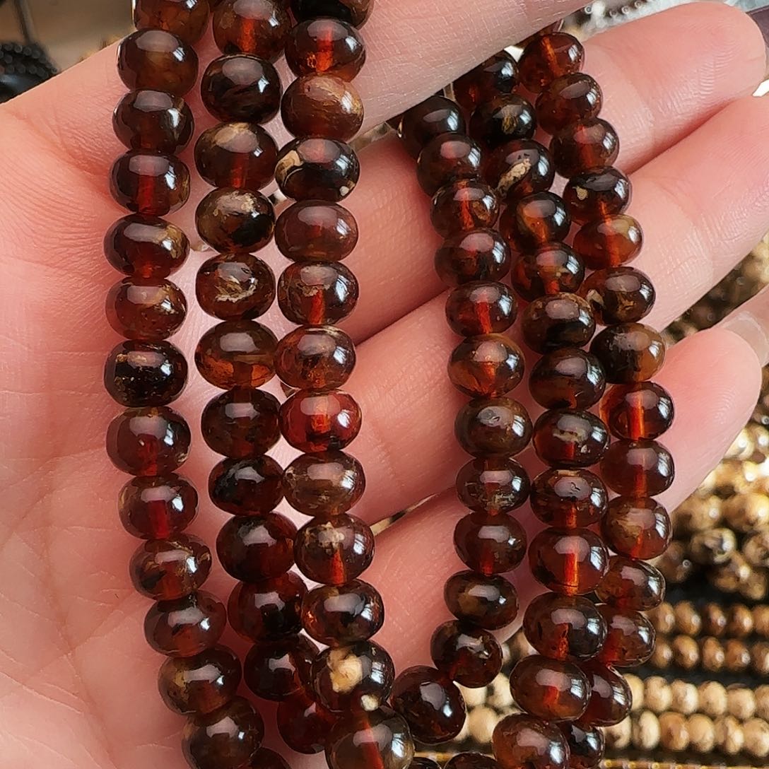 琥珀未镶嵌手链抚顺琥珀